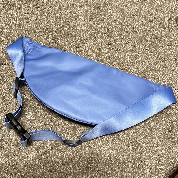 NWT SET ACTIVE Limited Edition Fanny Pack - Picture 4 of 5